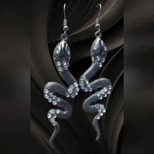 Snake earrlings